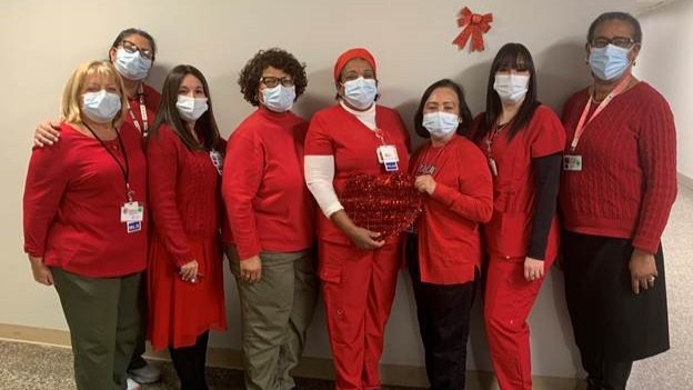 MtnsideMedCtr's tweet photo. Today our team members wore red to recognize American #HeartMonth and raise awareness about cardiovascular disease and help save lives! #mountainsidemc #goredforwomen https://t.co/XJu2N9qU4Y