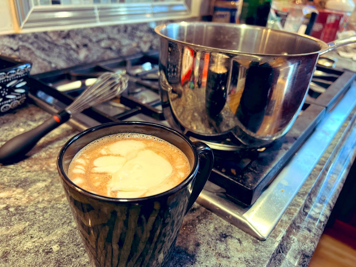 JeremyNDooley's tweet photo. Super cold here, so whipped up a pot of Mexican hot chocolate. A full bar of semi sweet chocolate melted into some milk with sugar, cocoa powder, cinnamon, cayenne pepper, and topped with whipped cream. Mmmm https://t.co/GzCq0SI3Yy
