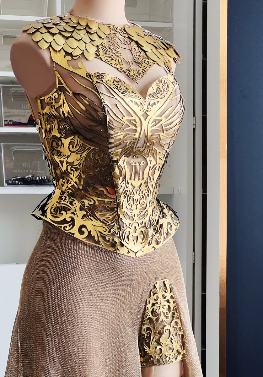 The Great War, Armor dress made of lasercut sheepskin, gold scale and a  chain knit skirt