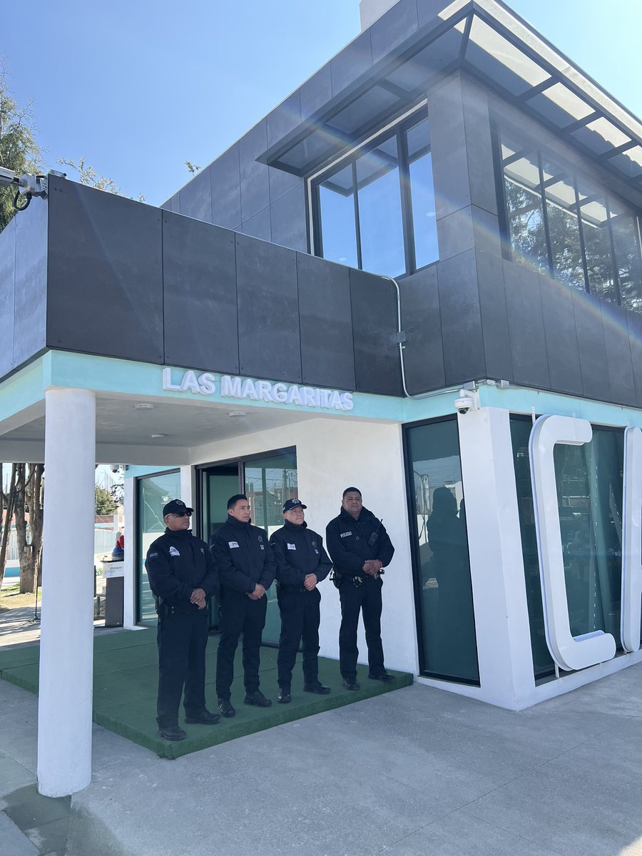 MetepecPolicia's tweet image. El Centro de Atención Inmediata (CAI) en el fraccionamiento Las Margaritas está listo, atenderemos a todos los y las #Metepequenses, 24 horas los 7 días de la semana. 
#PorUnMetepecMásSeguro