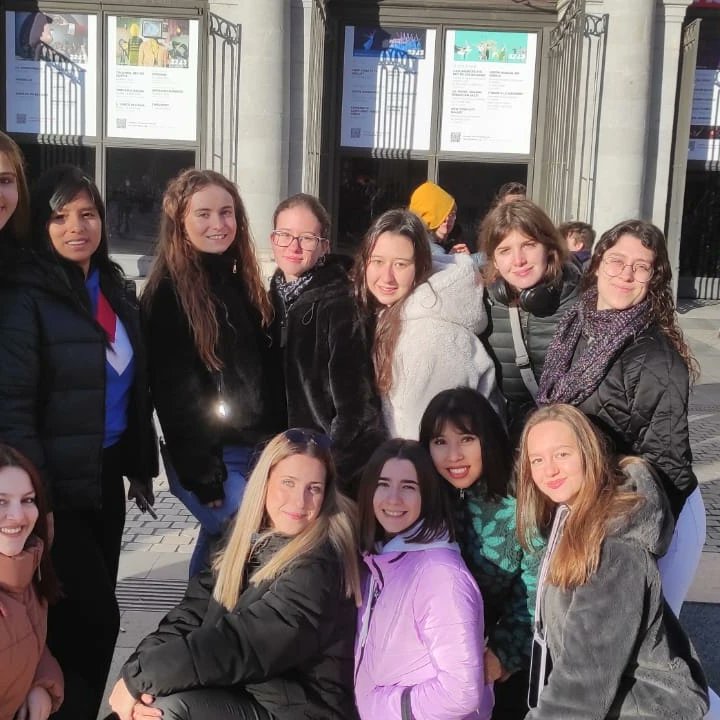 EEncantadaElena's tweet photo. Actividades divertidas para conocer Madrid, compartir tiempo y sumar experiencias en nuestra Escuela Encantada, celebrando la semana de Don Bosco. ¡Todas las caras con una gran sonrisa, algo que nos caracteriza! Descansad tras esta semana tan especial. ¡Viva Don Bosco! https://t.co/6q91dTIOOr