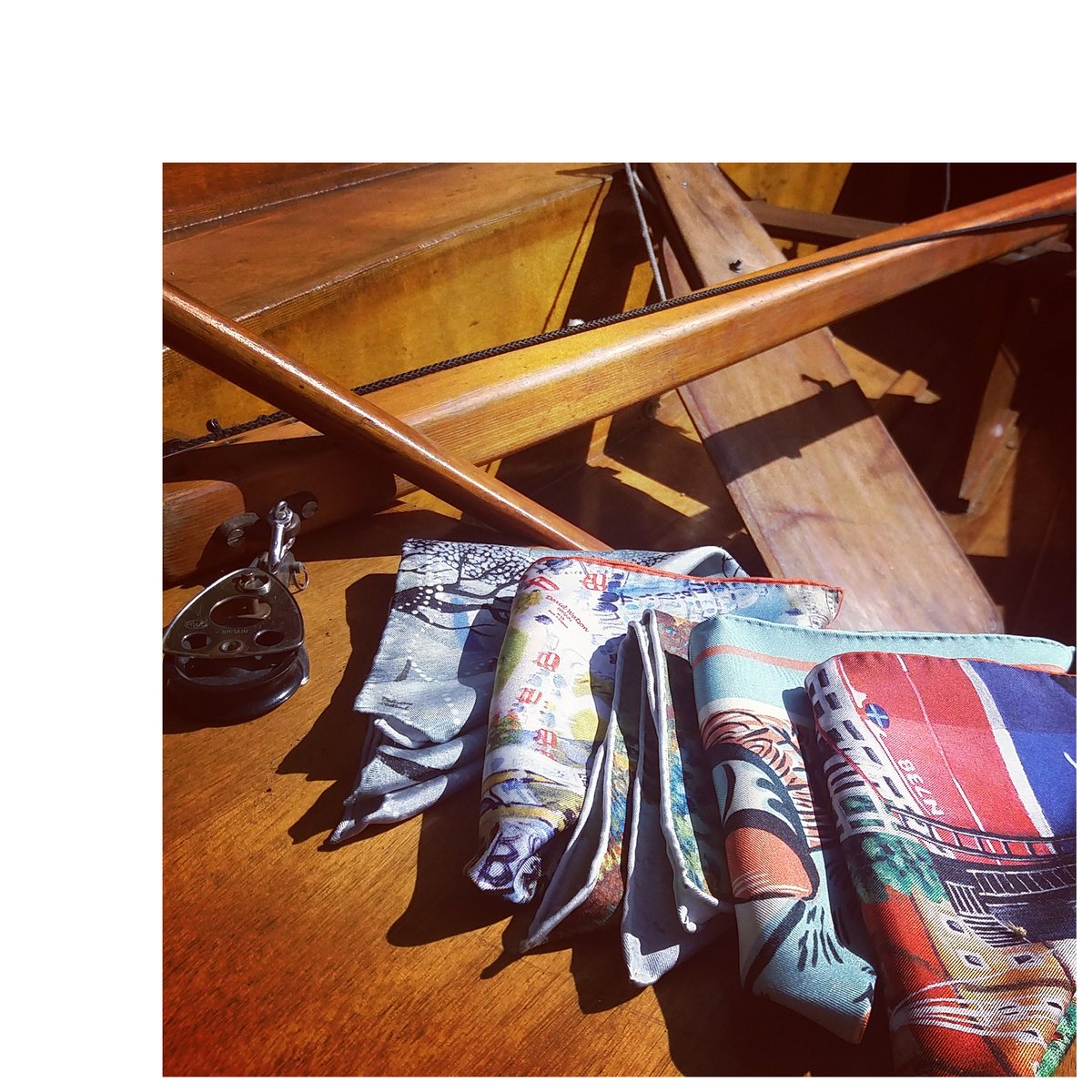 dwbritain's tweet photo. Take your pick from our silk pocket square range...

#pocketsquare #handkerchief #mensstyle #menssuitstyle #mensstreetwear #suit #classicfashion #davidwatson #art #artonsilk #wearableart #madeinbritain https://t.co/qGhzYCMnmS