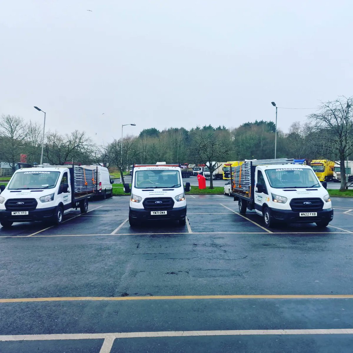 Working for a new client with our friends at @alpha_crew_ltd &amp; @autotrak_portable_roadways_ creating a safe work area for a large event build with our Heras Fencing &amp; Chapter8 Barriers
#wemakeevents #eventprofs #eventprofsuk
<a href="/barrierman1/">#barrierman</a>
<a href="/lambeth_council/">Lambeth Council</a> @friendsofkenningtonpark