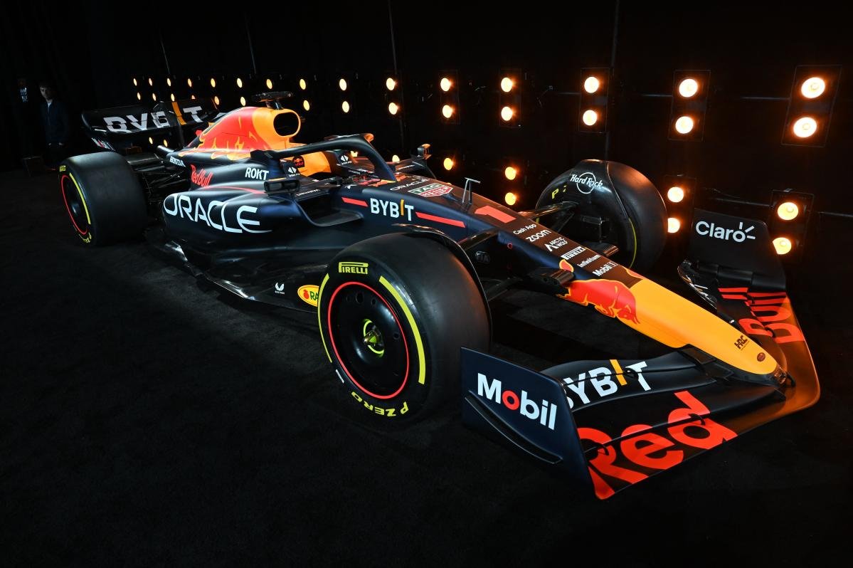 Yahoo Finance (@yahoofinance) on Twitter photo Ford CEO: Red Bull F1 partnership will highlight our EV technology yhoo.it/3lbSJAE by <a href="/Pras_S/">Pras Subramanian</a> Ford CEO: Red Bull F1 partnership will highlight our EV technology yhoo.it/3lbSJAE by <a href="/Pras_S/">Pras Subramanian</a>