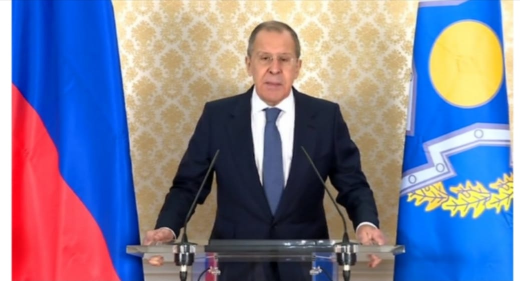 #Russian FM (<a href="/mfa_russia/">MFA Russia 🇷🇺</a>) Sergey Lavrov said that #Russia's proposal to deploy a #CSTO mission in #Armenia since the #Azerbaijani attack in September is still applicable. If the #Armenian leadership is interested, the mission can be deployed within a day or two.