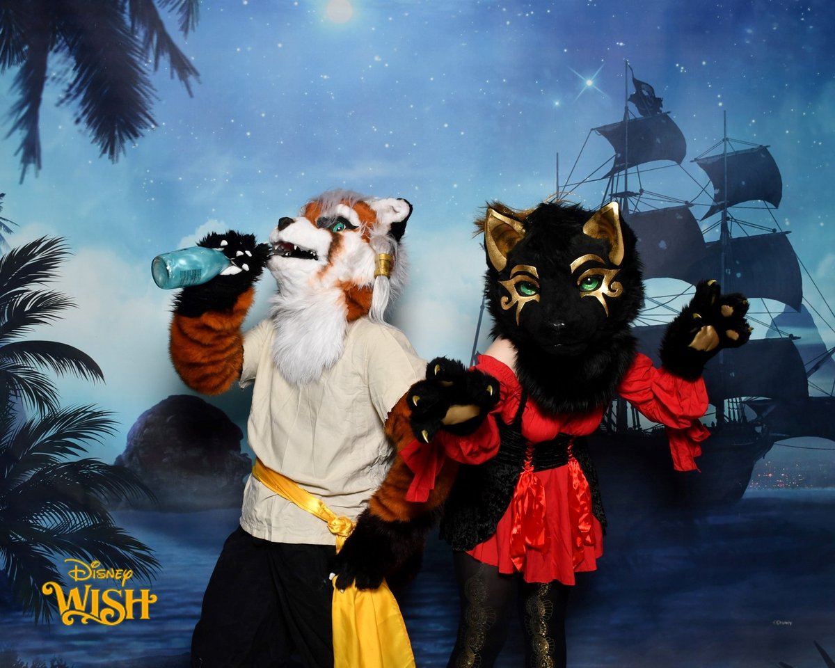 RedPandaAvery's tweet photo. Arrrgh, Mateys! We be sailing and plundering soon on this #FursuitFriday! But first, we drink! https://t.co/KtSXtzVfIo
