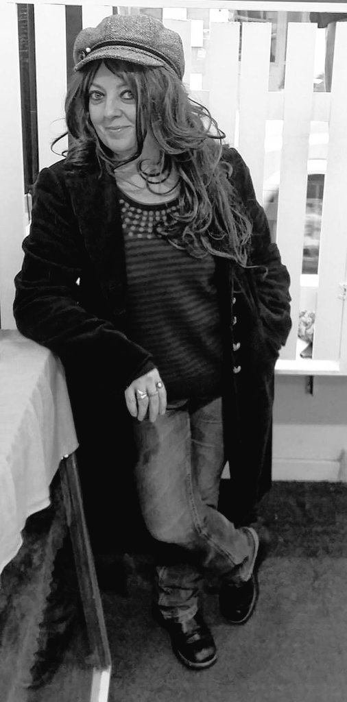 shellakeypookey's tweet photo. That #SyrupOfFigs was on the deck 2 hours later during the interval of an interminable play A startled sound engineer retrieved the hat &amp; hair from a roundabout
I "borrowed" it from a mannequin in a charity shop with malice a forethought

She's still bald, God help her.
🤣✍️ https://t.co/4q2G321DO2