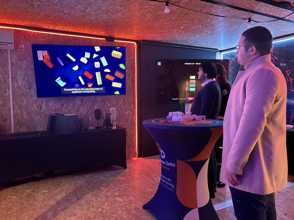 Quantum_Ams's tweet photo. @Quantum_Ams shared the pilot tour of the Quantum Amsterdam Experience with Startup Village Amsterdam community this afternoon! Thanks to all who made it possible @CWInl @QuSoftAmsterdam @UvA_Amsterdam @QuiXQuantum @QuantumDeltaNL @HvA #quantum #technology https://t.co/NBC4lAZ8db
