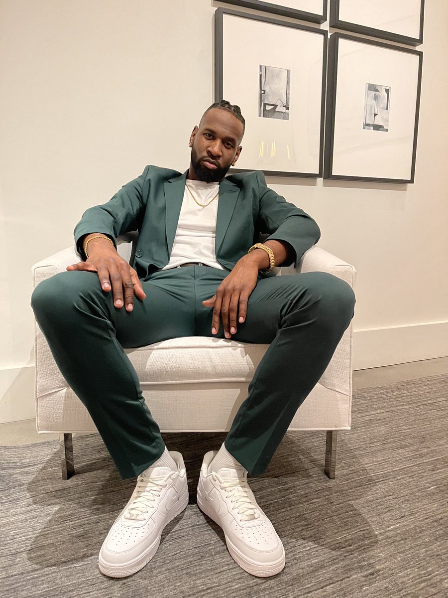 BeeRichBeeFast's tweet image. 2.3.23🎈