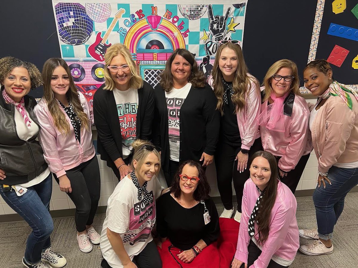 Tracey Schroeder (@tschroeder7000) on Twitter photo A3: Staff and team members that feels like family🥰💕 #ProsperProud #ProsperLove <a href="/ProsperISD/">Prosper ISD</a> A3: Staff and team members that feels like family🥰💕 #ProsperProud #ProsperLove <a href="/ProsperISD/">Prosper ISD</a>