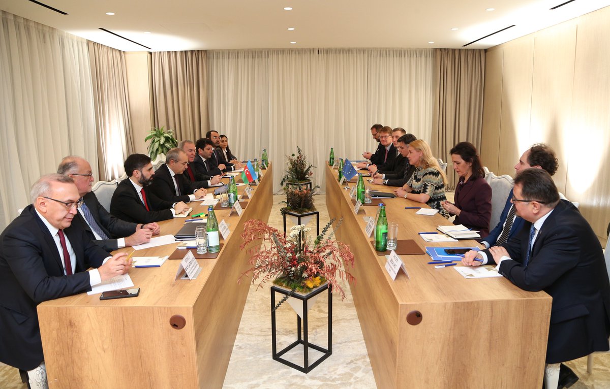 While Aliyev's gang are blocking Artsakh since Dec. 12. EU Commissioner for Energy Kadri Simson inaugurated the 1st Green Energy Advisory Council in #Azerbaijan. "It was a very positive development". She also met #Azerbaijani Minister of Economу and #Turkish Minister for energy.