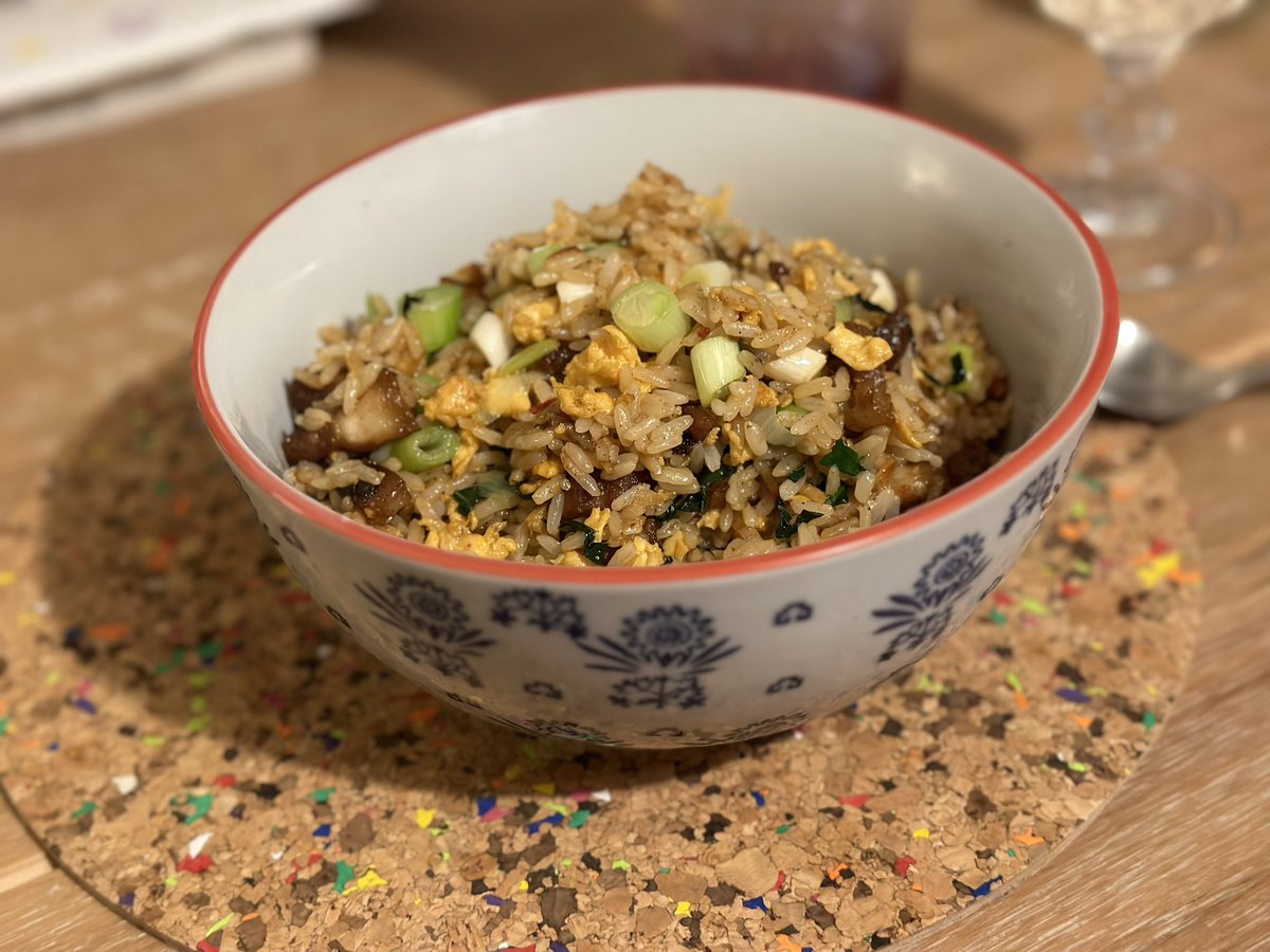 sometimeredhead's tweet photo. Dinner tonight is homemade pork belly fried rice. Even @mrnigelng Uncle Roger would approve of this it has spring onion added at the end as garnish, fresh red chilli and the magical msg! #FriedRice #PorkBelly #MSG #WhatGeriCooks #WhatGeriEats #Food #Foodie #FoodPhoto #UncleRoger https://t.co/di1Idrp1Wg