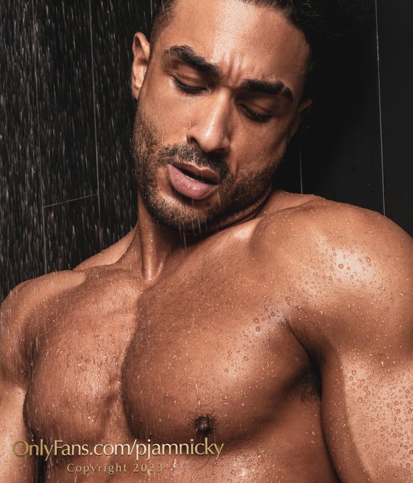 1 pic. Come Get It - @deviant_diego by @PaulJamnicky ?
?https://t.co/GiK6hulLCm ?
.
@HotMaleStuds @hot_connection2