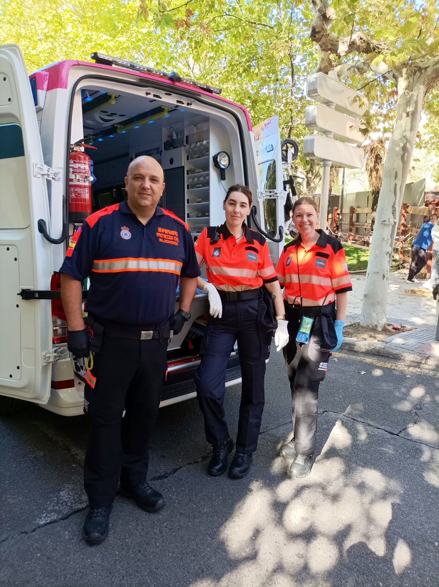 afalonsob's tweet photo. Buen trabajo Dani!

Un servicio necesario, valorado y que crece: 

🚑 en 2023 contaremos con ambulancia médicalizada.

👨‍⚕️RPT materializa 4 nuevas plazas de Técnico Sanitario 

🚘 en breve nuevo vehículo de incidencias

👨‍🏫 próximamente escuela municipal de #Emergencias 

#Seguimos https://t.co/aH2DUG4mQU