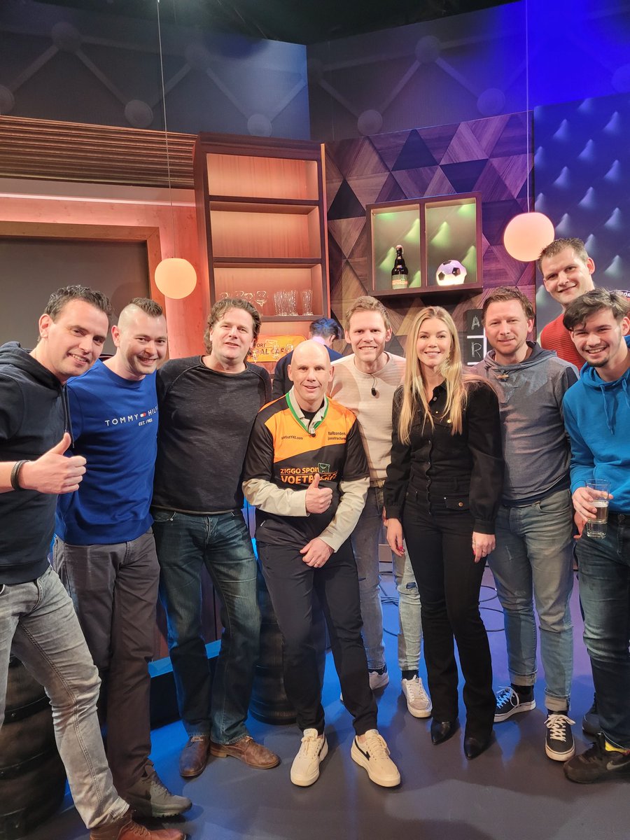 Met @VVAC_Ottoland 't 5e te gast bij @ZiggoSport Voetbal Café. o.a. met @Anoukhoogendijk #VVAC5