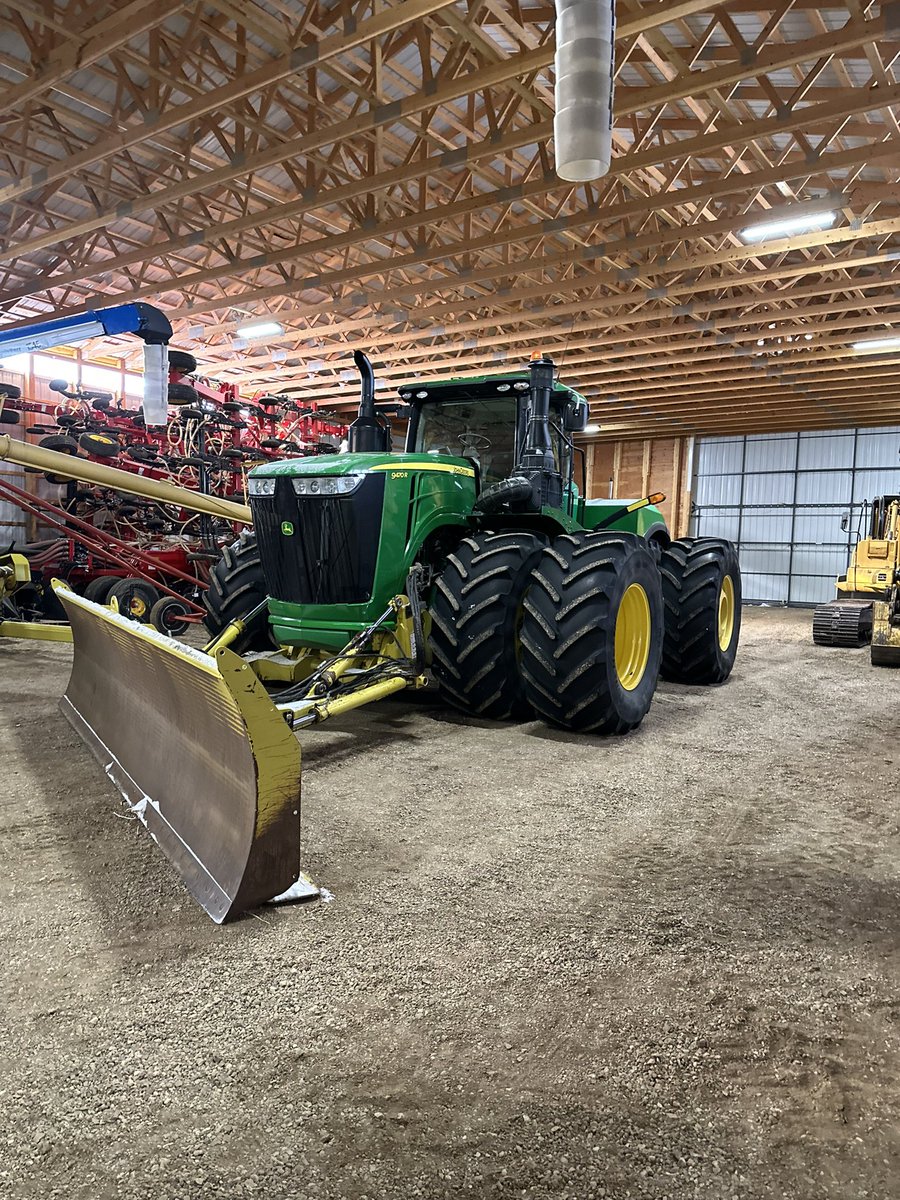 Coming in soon ! 2016 John Deere 9470R 4WD high flow hyds PTO, 6scv, 800 Firestone duals , 16ft degelman 6 way blade 4065 hours , 5600lb cast weights , asking $369500 obo for tractor and blade ! (Tractor in pic is not actual tractor) call or text 3066218352 or 3066214513