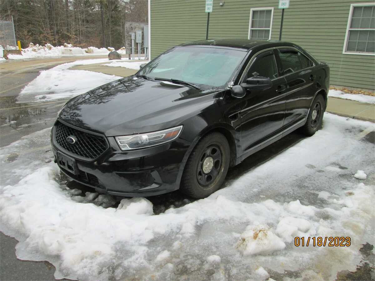 municibid's tweet image. Take control on the road with this 2015 Ford Taurus Police Interceptor 4-door, AWD.  Don't miss your chance to own a piece of law enforcement history. 🤩
👉mbid.us/3Hdit6I

#fordtaurus #policecar #fordnation #ford #sedan #policeinterceptor #forsale #auction #bidnow