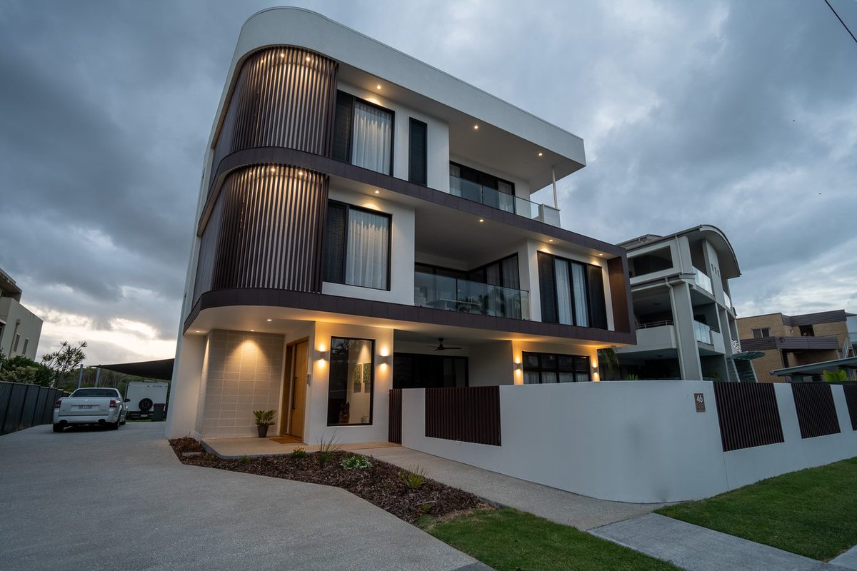 PentForestry's tweet photo. Te Pearl of Kingscliffe

#timberflooring #australiantimber #pentarchforestry #timber #madeinaustralia #responsiblewood #sustainable #kingscliffe

Product: 130x19mm Blackbutt Flooring
Builder: @r_m_c_build
Supplier: @greenmount_timber https://t.co/34DFKEQrlk