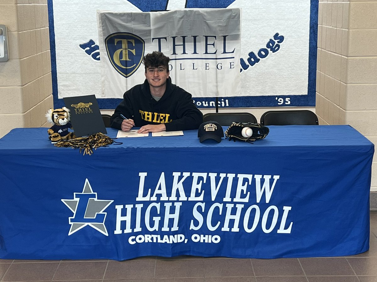 Lakeviewbaseb's tweet photo. Congratulations to Andrew McRoberts for signing with Thiel College to play baseball! Andrew has been a huge part of our program over his 4 years at Lakeview and will undoubtedly do great things at the next level! https://t.co/l66sAy9aZa