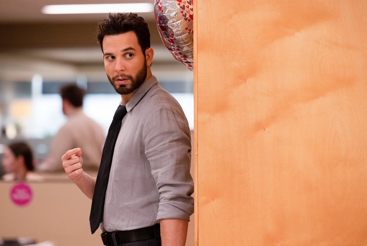 CBSTVStudios's tweet image. I think eavesdropping is in the Wright family dna
#SoHelpMeTodd