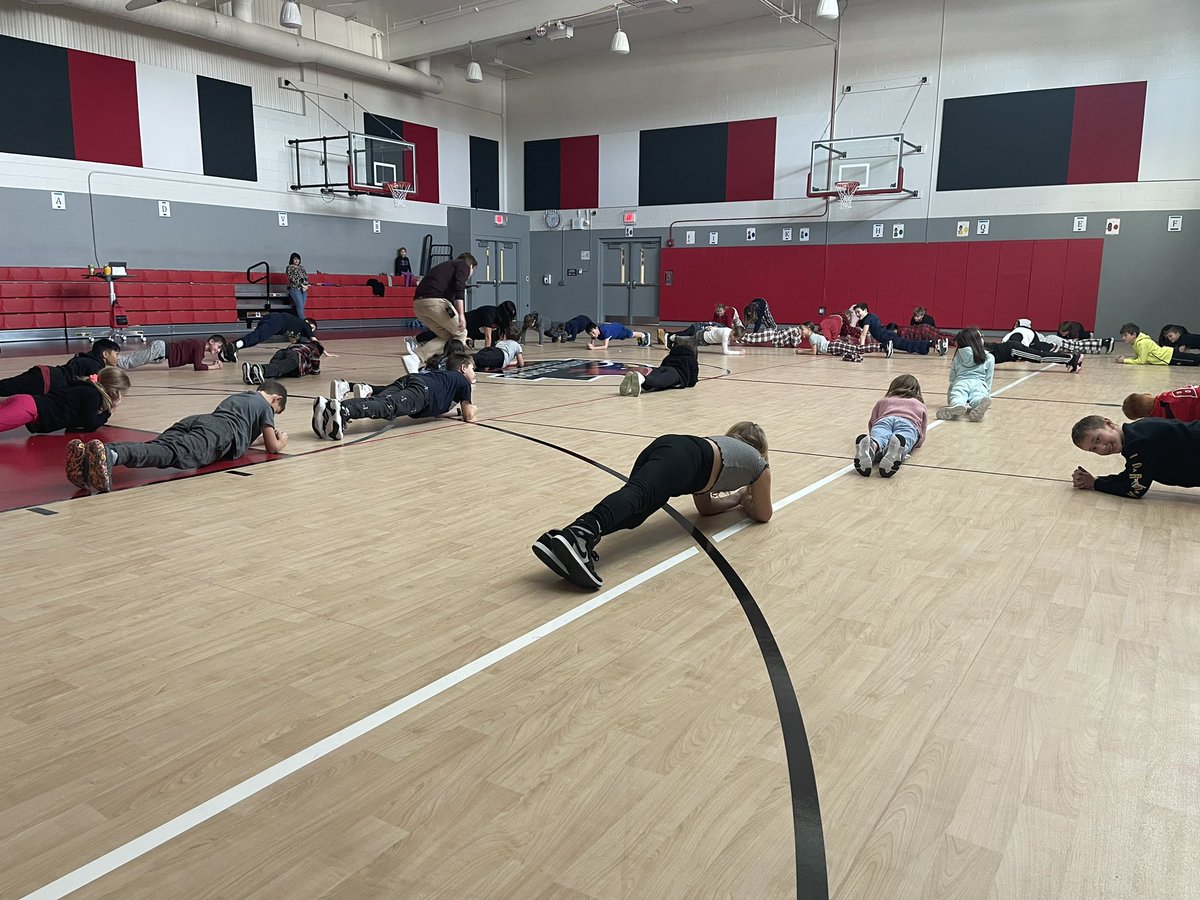 CentralCardsPE's tweet photo. Celebrating the 100th day of school with the 100 second plank challenge. Do you have what it takes? #sd113a #centralcards @lemontparks @SEASPAR
@LemontFire1 @OQ_PE_Warriors @VillageofLemont
@Lemont_HS @LemontPatch @missrosendahl https://t.co/TufiVLQBG8