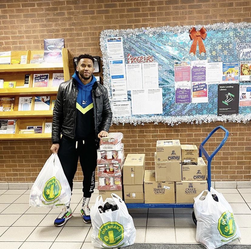 We stopped by <a href="/JFCFCentre/">Jane/Finch Community and Family Centre</a> to donate food items and winter accessories for the Jane &amp; Finch community. 

Thank you to our partners and donors that continue to support the work we do ❤️

#donation #fooddonation #community #giveback #winteraccessories #toronto #foodsecurity