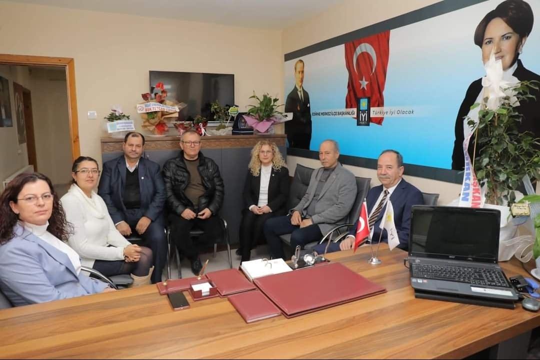 Edirne Belediye Başkanı Sayın Recep Gürkan’ı partimizde ağırladık. Nazik ziyaretleri için teşekkür ederim.