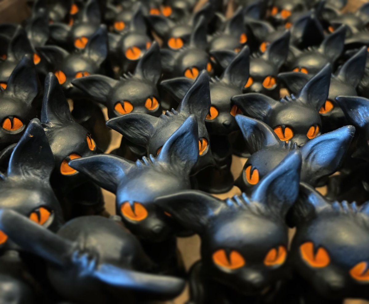 AJLoCascio's tweet image. Cat Spoops are hatching! #theSpoops