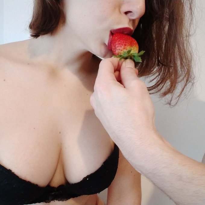 strawberries to play with... She likes them! 😜🔥🍓  #foodporn #picture #Twitter  #photoshoot #video #beauty<a href="/tag/foodporn"class="tags">#foodporn</a><a href="/tag/lingerie"class="tags"><span>#lingerie</span></a><a href="/tag/photoshoot"class="tags"><span>#photoshoot</span></a><a href="/tag/love"class="tags"><span>#love</span></a><a href="/tag/instagood"class="tags"><span>#instagood</span></a><a href="/tag/follow"class="tags"><span>#follow</span></a>