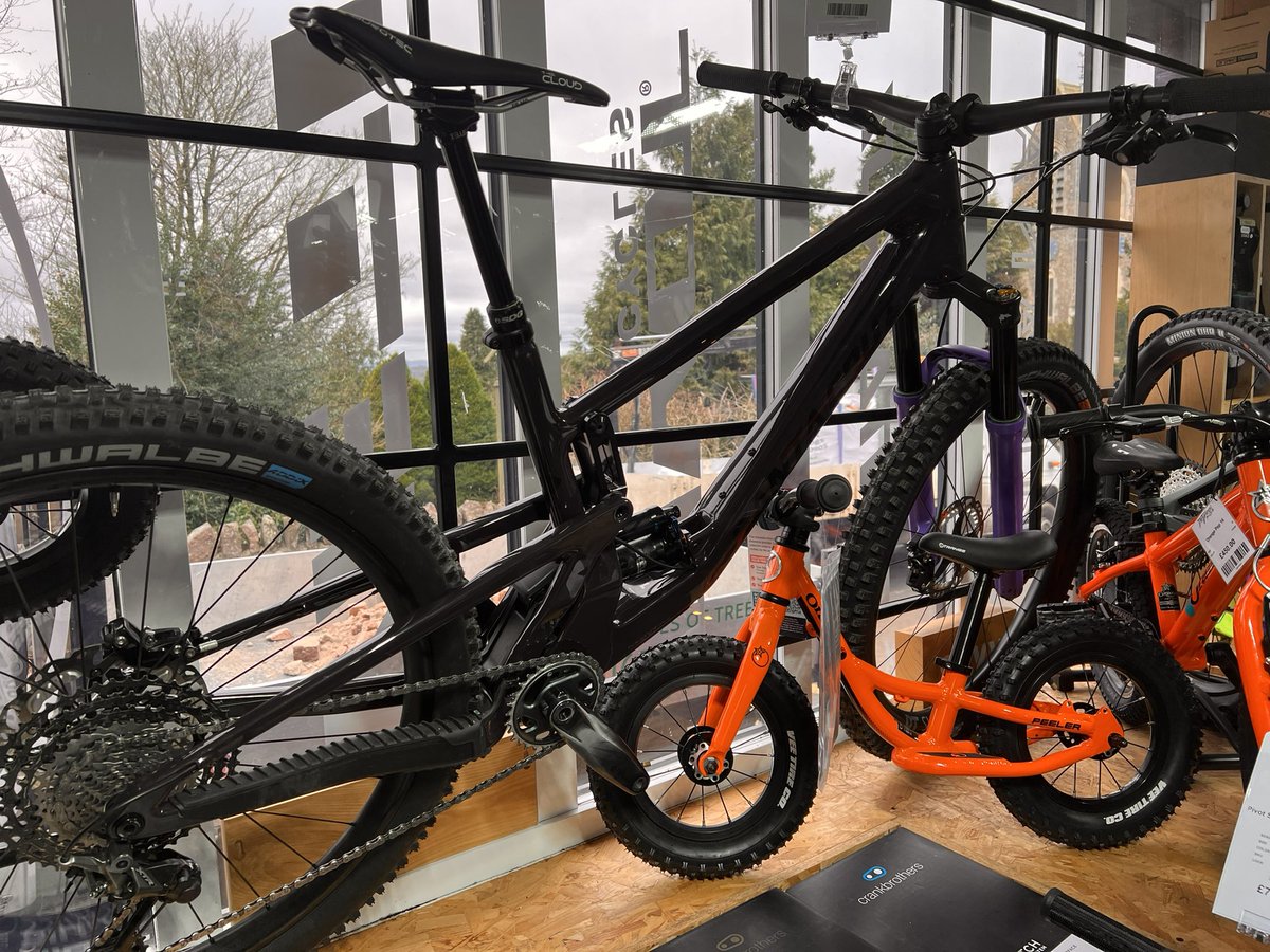 ajselwood's tweet photo. I forgot to say that I went to my favourite bike shop in the world today. I was worried I hadn’t taken photos and remembered I had….because I want it sooo bad but I want to stay married so a photo is all I could have. @DirtWorksBikes #mtbchat #itsasteal #bargain https://t.co/iF3mykalnj