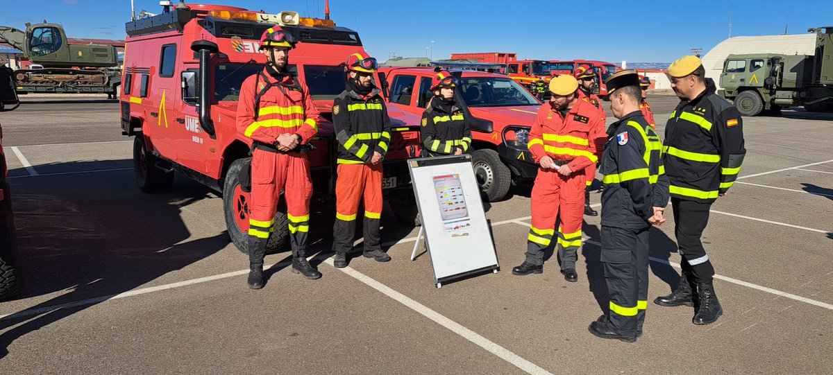 UMEgob's tweet image. Merci Colonel #UIISC1 pour votre visite, qui montre non seulement la volonté mutuelle de continuer à collaborer, mais qui révèle aussi notre vocation commune #PourServir
#ParaServir