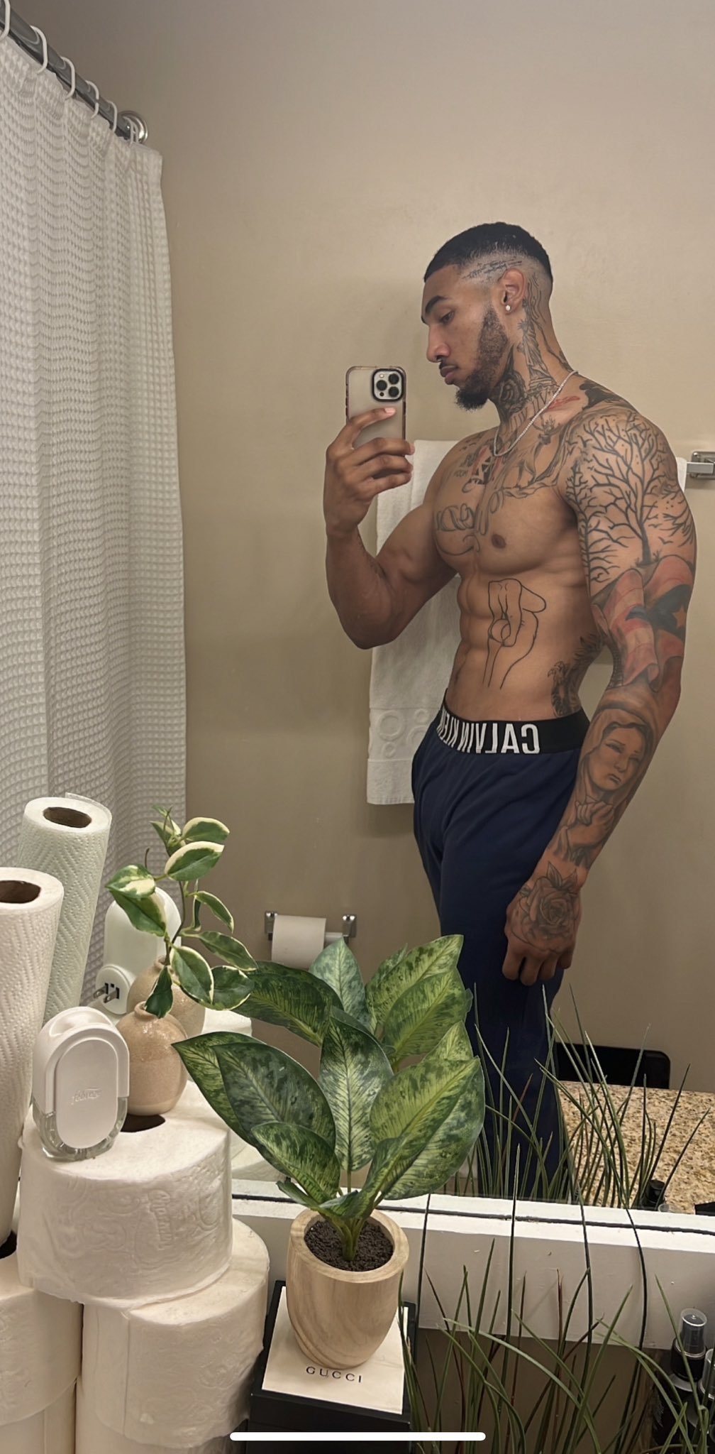 Tatted Fit on Twitter: "RT @leotheli0nn: 🖤 https://t.co/4L26YHx5Q7