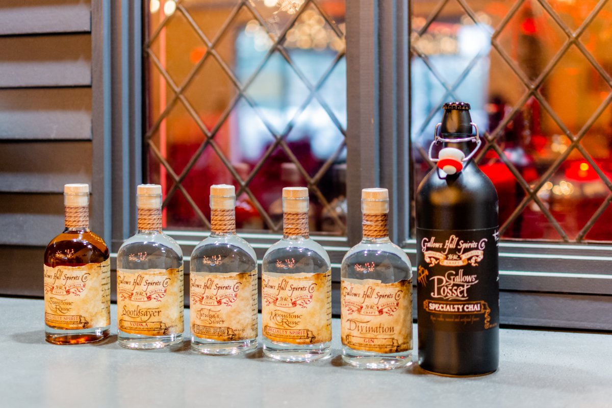 GallowsHillSprt's tweet photo. Colder weather is simply no match for our award-winning spirits. What's your favorite winter cocktail? Stop by for a sip! #GallowsHillSpirits #SalemWitches #AllentownLiquor #CraftDistillery #CraftSpirits #WitchCraft https://t.co/Z2wrjOV3IM