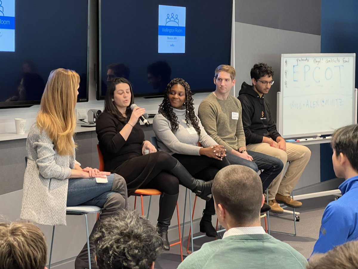 Bardo's tweet photo. Capping off an incredible #HubDaySVB we have our #Boston #VC panel! @fcollective @xfund @GlasswingVC @DormRoomFund https://t.co/ucvOeY76x2