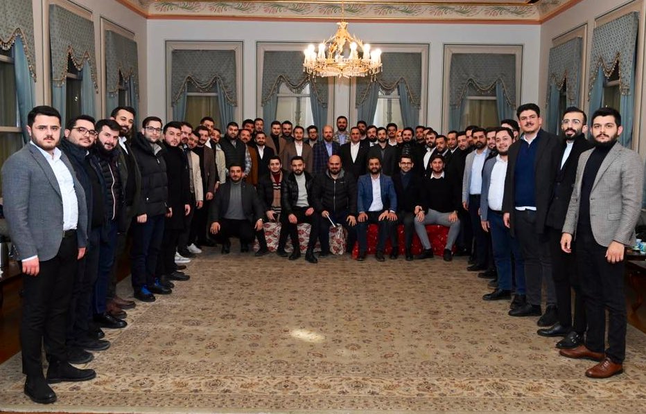 CCekerek's tweet photo. Dünya Etnospor Konfederasyonu Başkanı Sn. Bilal Erdoğan’ın teşrifleriyle İl ve İlçe teşkilatlarımız ile Okçular Vakfı'nda bir araya geldik.

Mubabbet dolu buluşmada bizlere tecrübelerini ve tavsiyelerini aktaran Kıymetli Başkanımıza 14 Mayıs'ta seçim zaferimizin sözünü verdik. 🇹🇷 https://t.co/9aG2ZHfiu7