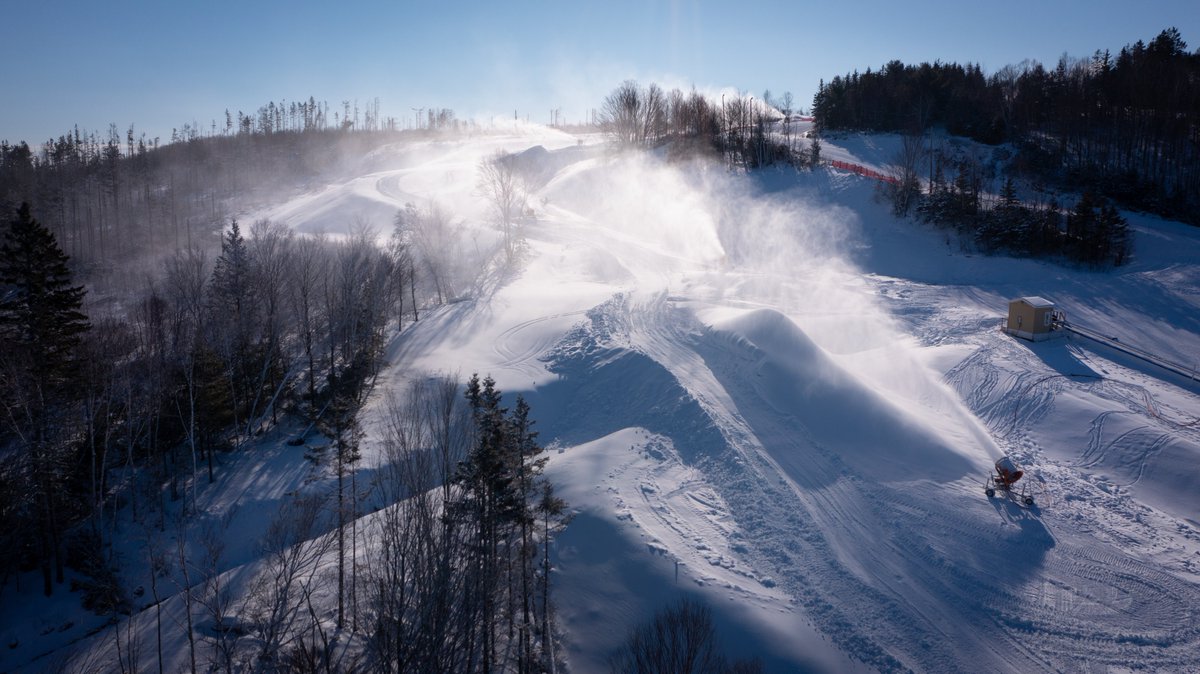 CBCshaner's tweet photo. What a Day!! A bit cold Thursday but blue skies and a slight wind made for some great droning at Mark Arendz Provincial Ski Park at Brookvale as preparations are underway for The Canada Games. @tourismpe @2023CanadaGames https://t.co/KQwd9zwTqi