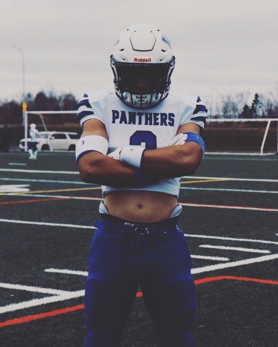 The Huskies Family is excited to introduce Darius Hume! Darius comes to the Huskies from Dartmouth, NS, where he played for Woodlawn High School. Darius played many key roles in helping WHS capture the Div 2 title in ‘22. Darius was also named a SSNSFL All-Star in 2022. Welcome!