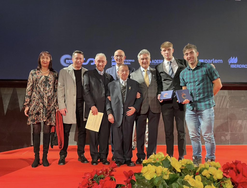 Galegos galardonados na VIII Gala del Patinaje da RFEP.

fgpatinaxe.gal/hoxe-se-celebr…

#eupatino #fgp