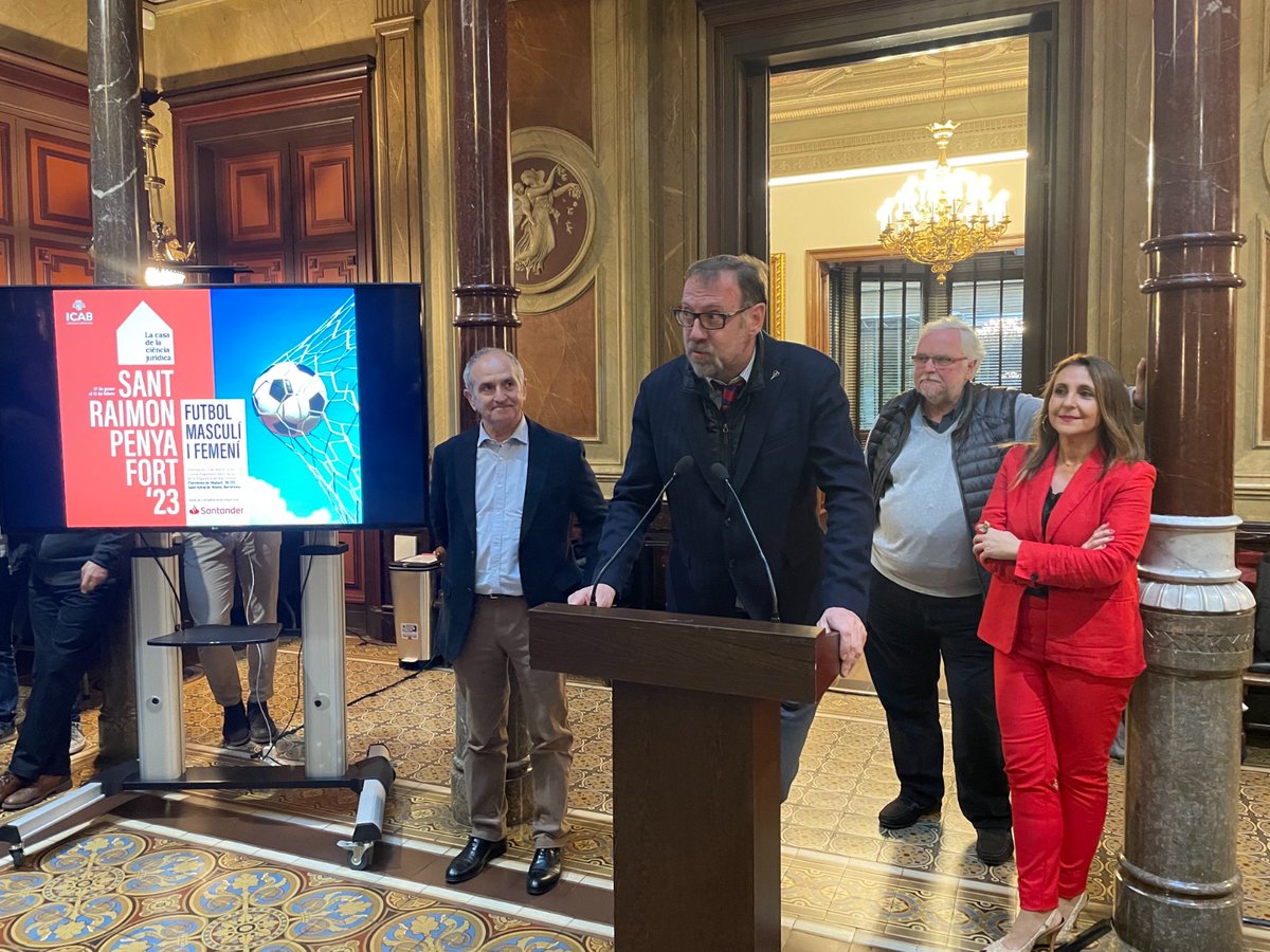 El Torneig de Futbol de #SantRaimon23 ha tingut com a guanyador l'equip de l'<a href="/ICABarcelona/">ICAB · Advocacia Barcelona</a>. L'enhorabona! 

Classificació:

1️⃣ ICAB
2️⃣ Notaris
3️⃣ Registradors
4️⃣ Jutges

MVP: Héctor Déniz (ICAB)
Millor porter: Luis Arnáez (Registradors)

Amb la col·laboració de <a href="/bancosantander/">Santander</a>.