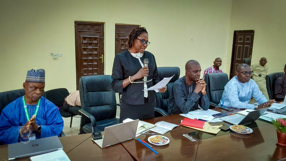 fulokoja's tweet photo. .:: FUL Senate Holds First Meeting in 2023, Honours Outstanding Staff with Merit Awards | Federal University Lokoja https://t.co/BXL4JjZG8Q https://t.co/gQpUFqKJfW