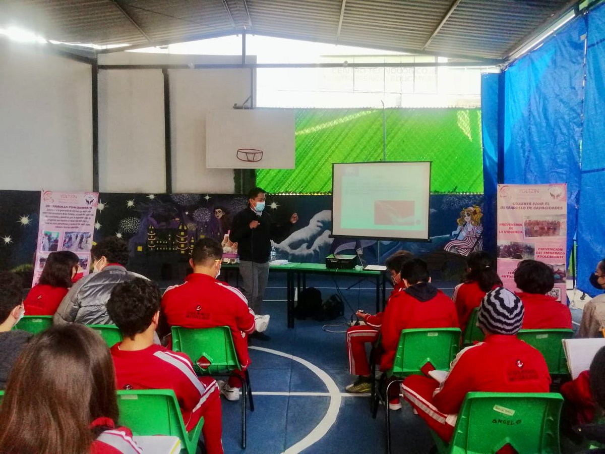 El lunes 23 de enero se hizo una visita a la escuela Hidalgo donde se impartió un taller para dar a conocer sobre las enfermedades de transmisión sexual 🦠