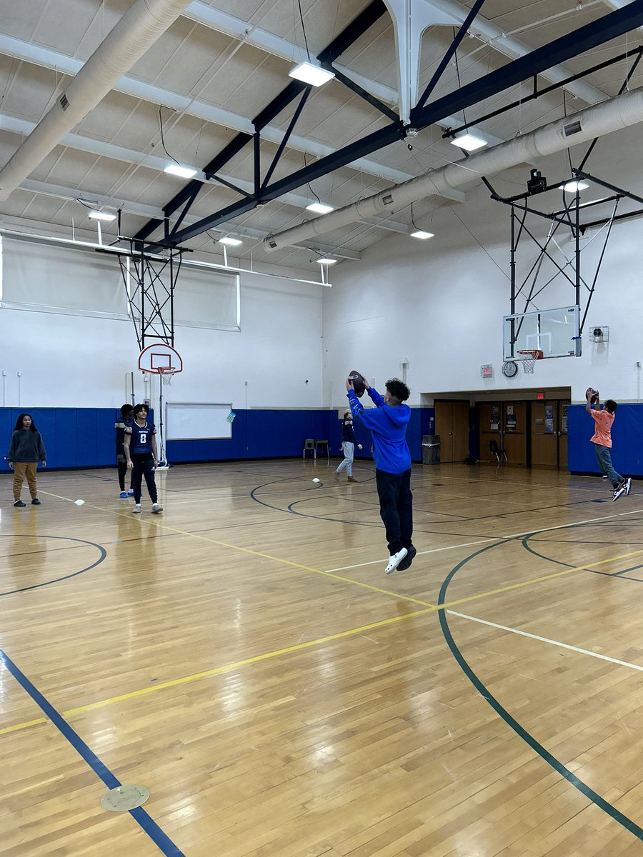 PHS_PanthersFB's tweet photo. Thank you to @BlueHenLeader and the entire staff at Perryville Middle School for inviting our STUDENT-ATHLETES to participate in their COMMUNITY DAY!
@panthersPVHS our guys represented well!! #PerryvillePride https://t.co/9uOrb3uo57