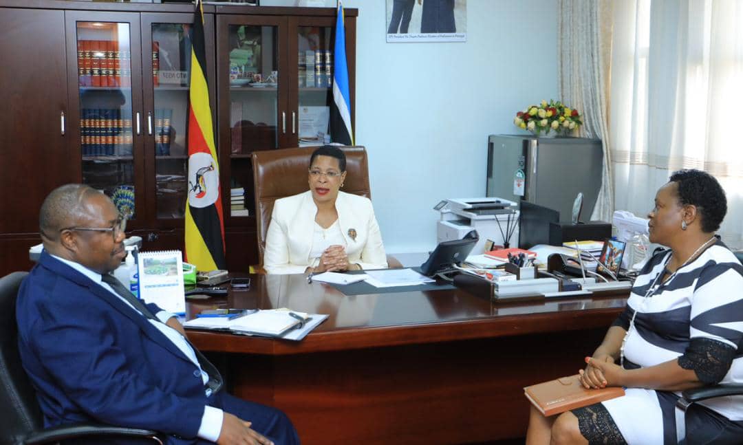 Peace Regis Mutuuzo tweet media