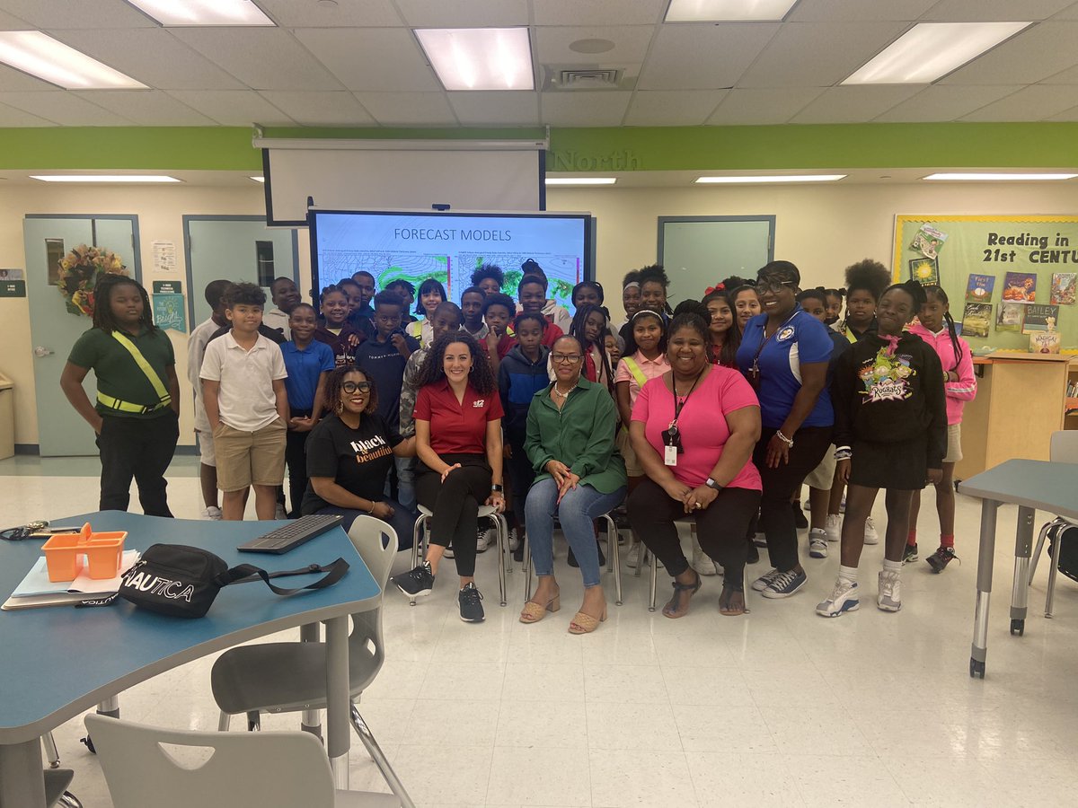Wow, what a great day!! ☀️🌪️⛈️⚡️☔️ 

I had the opportunity to talk to 5th graders at Lincoln Elementary School in Riviera Beach! We covered topics from forecasting, hurricanes, different careers in meteorology and of course, the behind the scenes of TV! Thank you!! #FLwx @CBS12