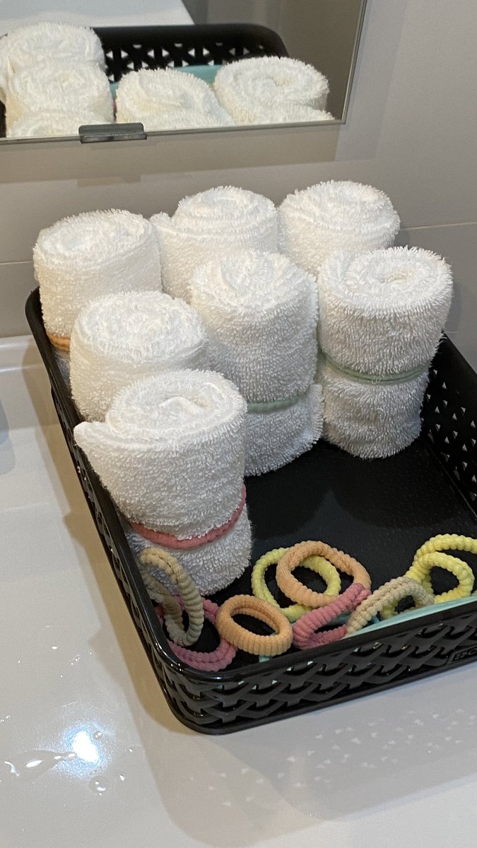 ertaky's tweet photo. Cuando os laváis las manos en los domicilios ¿habéis encontrado algo similar alguna vez? #queMaravilla #genteQueTeCuida #ILovePrimaria https://t.co/w8ytJ2f2Sa