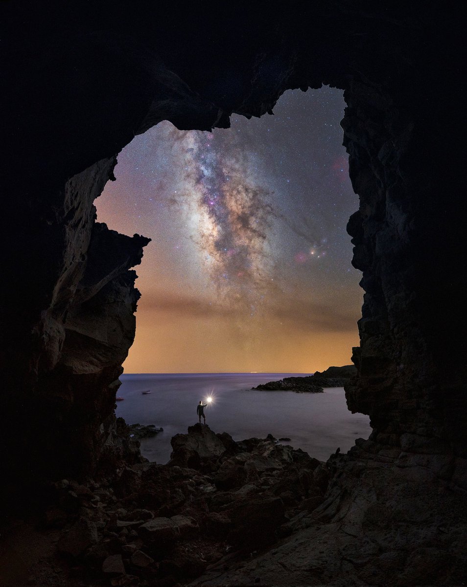 Zeworldphoto's tweet photo. Cuevas y estrellas, una combinación perfecta 🌠🌌
#Tenerife #Canarias https://t.co/hacvCAJNGB
