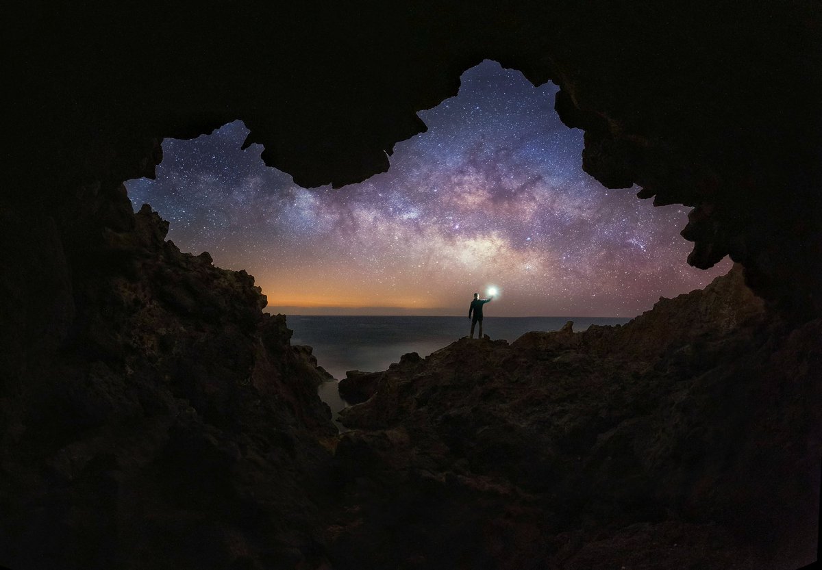 Zeworldphoto's tweet photo. Cuevas y estrellas, una combinación perfecta 🌠🌌
#Tenerife #Canarias https://t.co/hacvCAJNGB