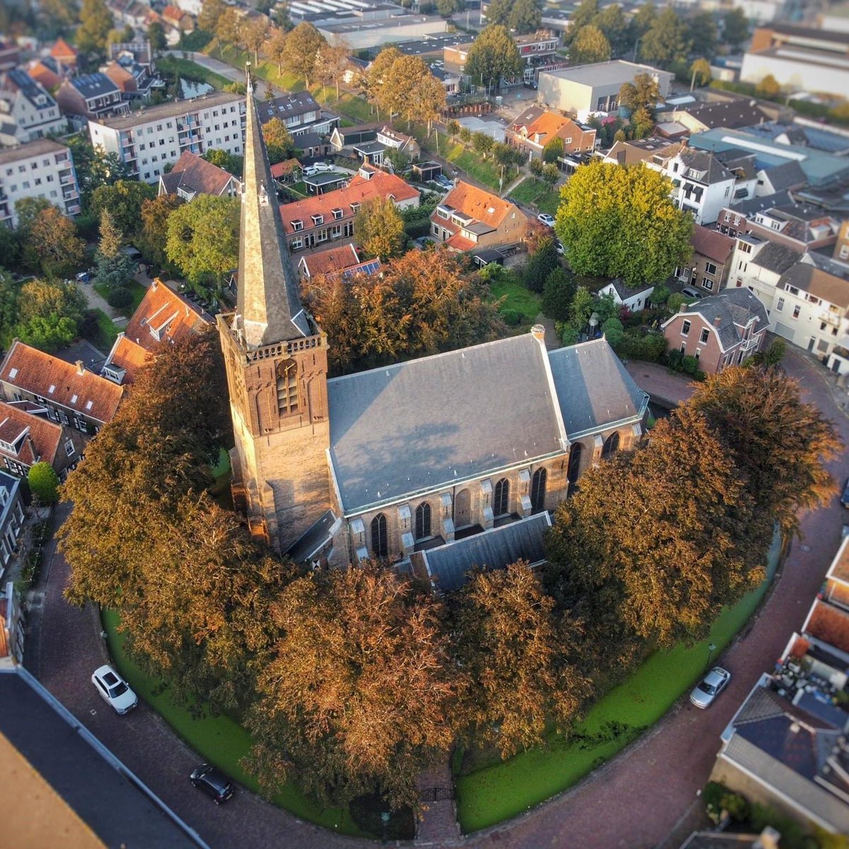 singelkerk's tweet photo. Kerkdiensten zondag 5 februari

09.30 uur ds. G.C. Bergshoeff uit Scherpenzeel 

17.00 uur ds. K.M. Teeuw

Hartelijk welkom in de kerk!

Livestream: https://t.co/9JotUGKZCI https://t.co/9e2SXjAgck
