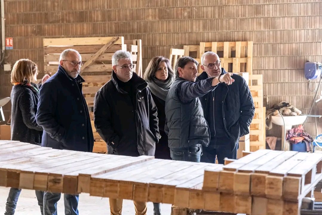 PascalCOSTE's tweet photo. 🗣 Retour en images sur la réunion publique du canton d'#Allassac
📍 Prochaine réunion cantonale prévue demain jeudi 9 février dès 18h à la Salle polyvalente de Larche.
Pour connaître les dates des prochaines réunions cantonales :
🗓️ https://t.co/rD6SfoTGca https://t.co/oukB28vf6V