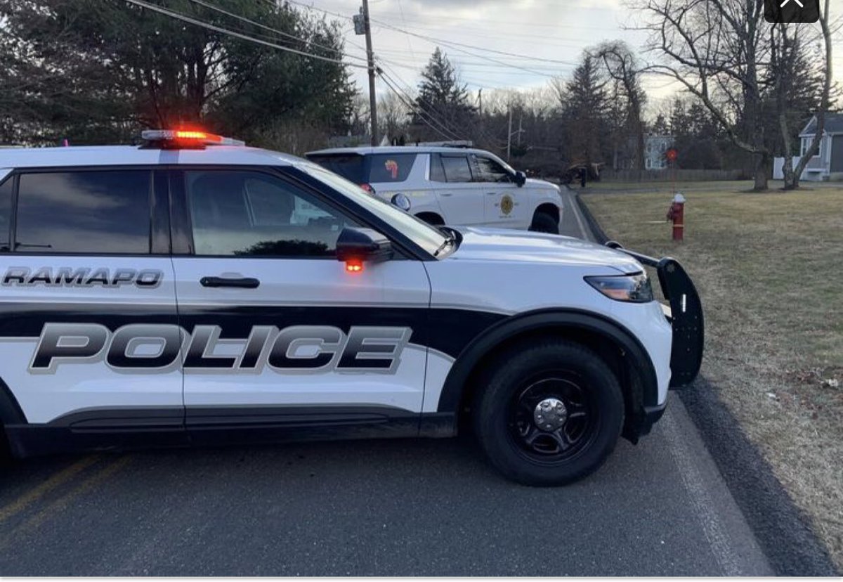Ramapo_PD's tweet photo. Large tree down on wires in Airmont on Monsey Heights Rd. Monsey Fire on scene. O&R Utilities en route. Power outages reported. Avoid area & use alternate routes. RPD will keep you updated on road reopening status. #Airmont https://t.co/aciLEH9Rud